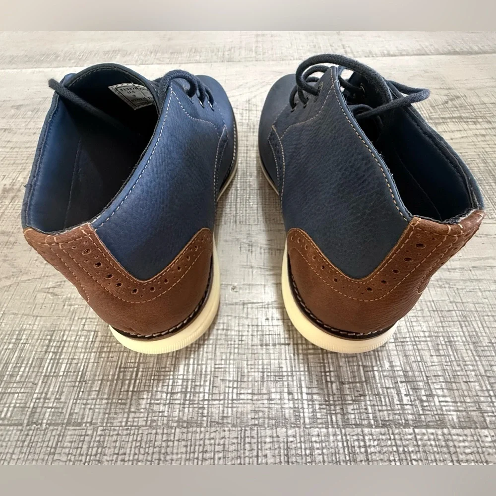 Bass Men's Chukka Boots, Navy and Brown w/ White Sole Size 9